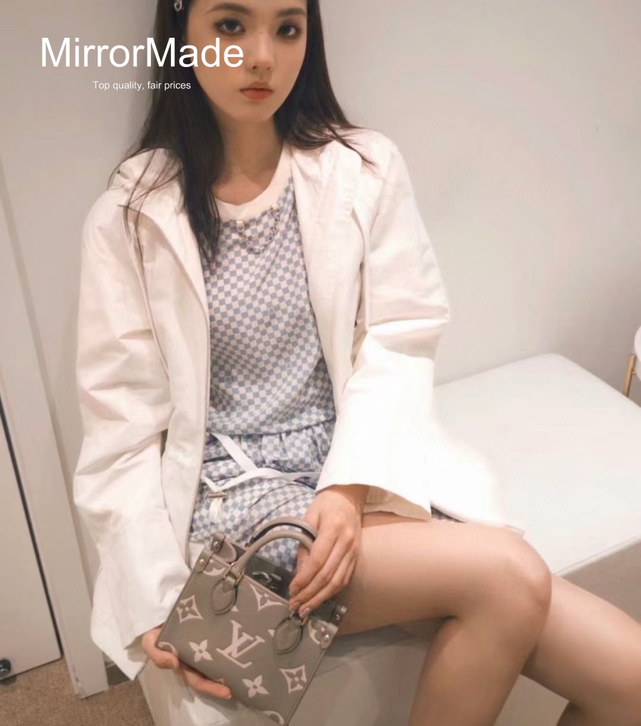 a856e9209e64167d8a86c0e8a417f893_1735285299_2399.jpg