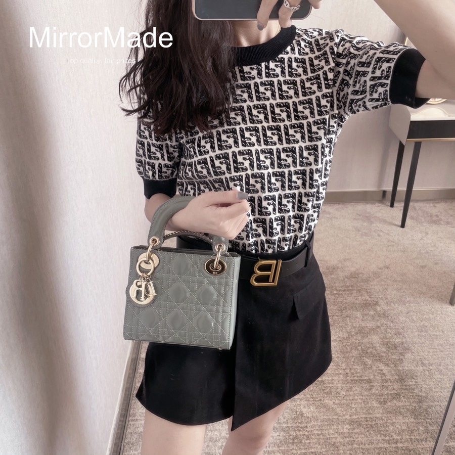 cd222093af735ef814be817a520a881e_1736228771_5637.jpg