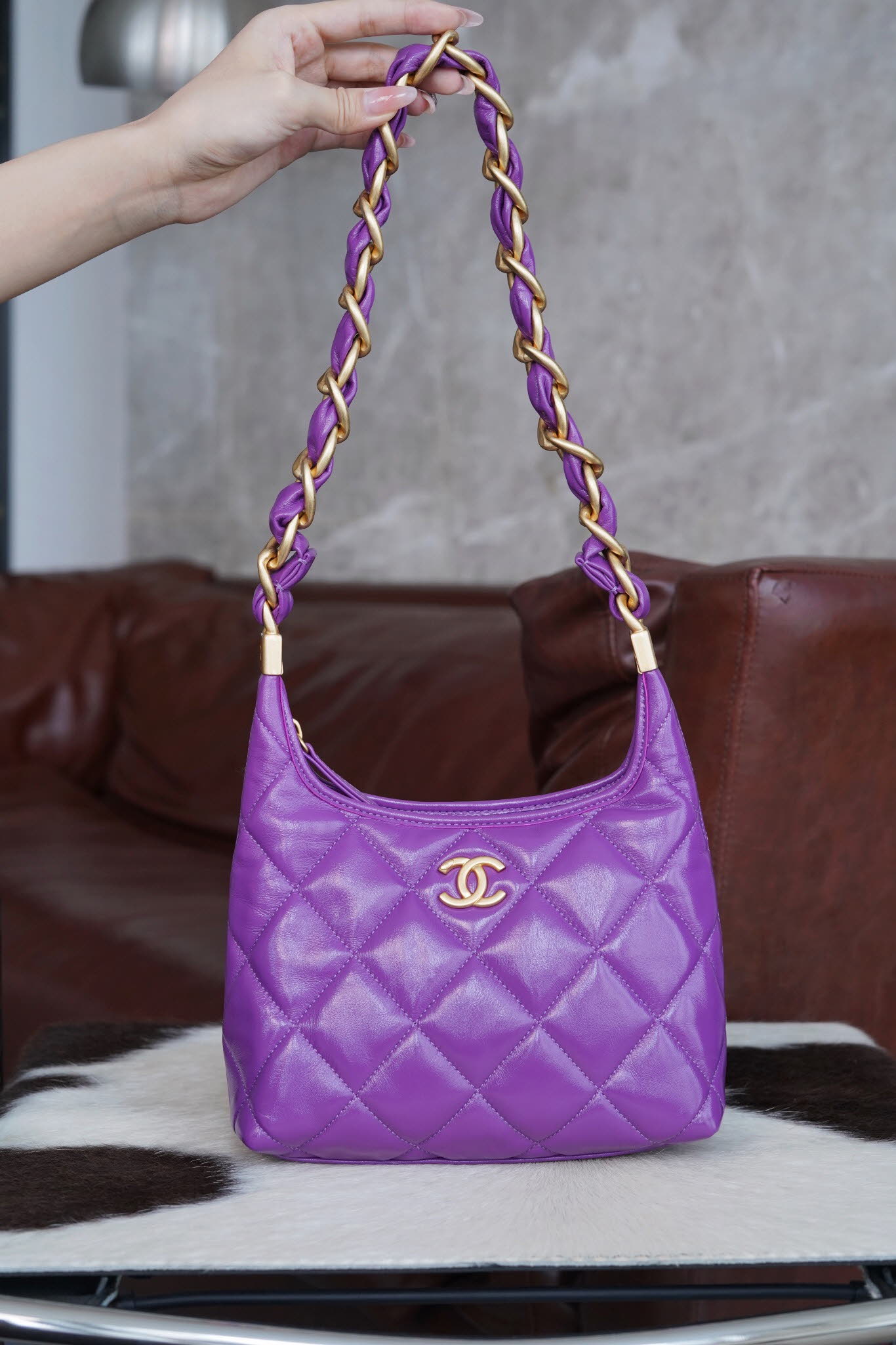 샤넬 24시즌 스몰 호보백 오일왁스 AS4922  1180