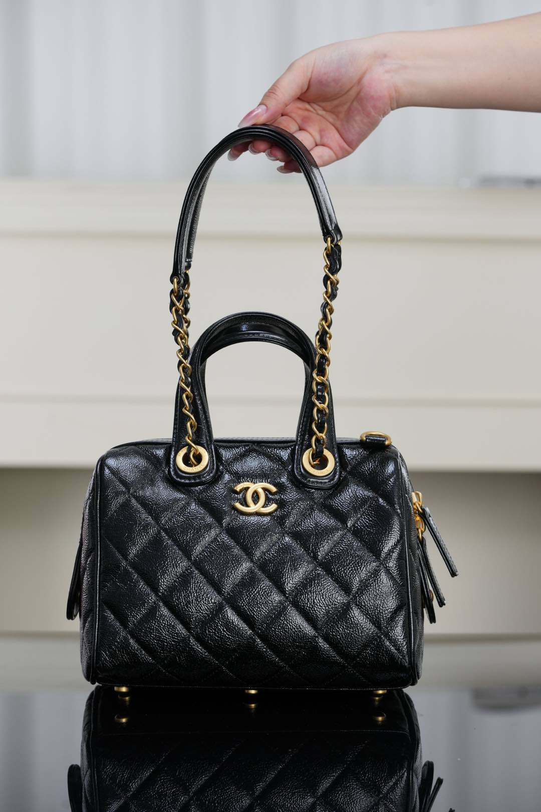 샤넬 25시즌 공방 스몰 볼링백 오일왁스 AS5578  1480