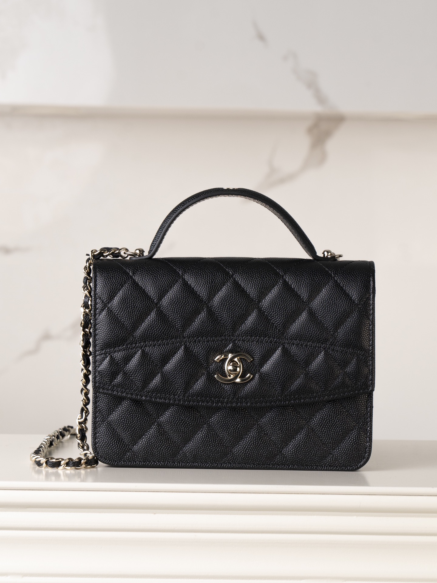 샤넬 25시즌 턴락 체인 미니 백팩 캐비어 AP4406  1080