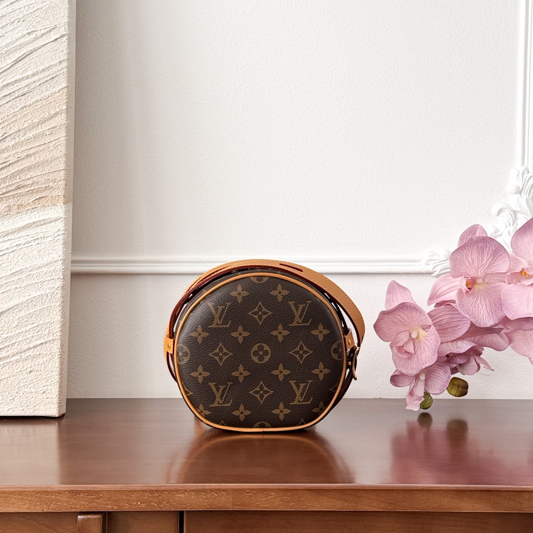 루이비통 부아뜨 샤포 수플 PM 백 M45149  860