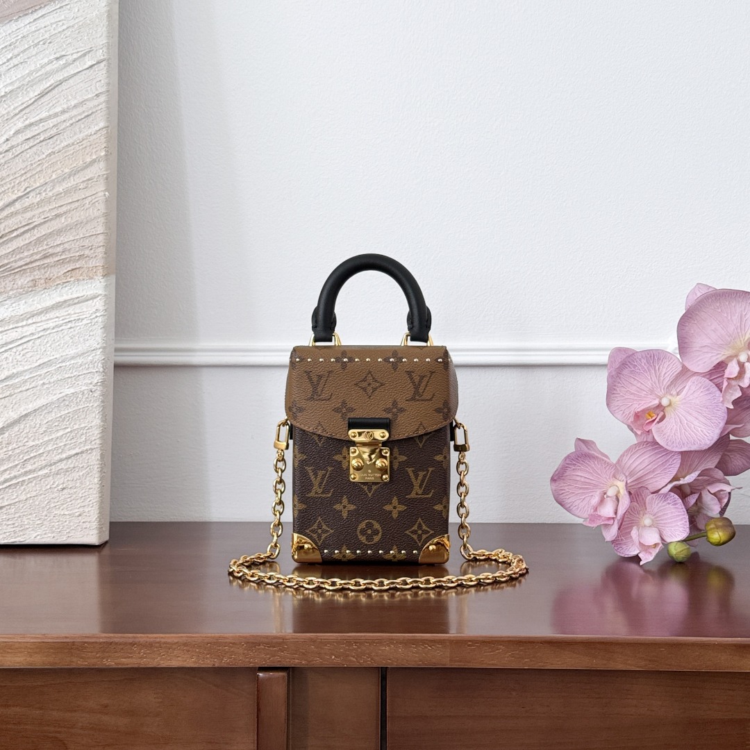 루이비통 카메라 박스 백 M82465  1260