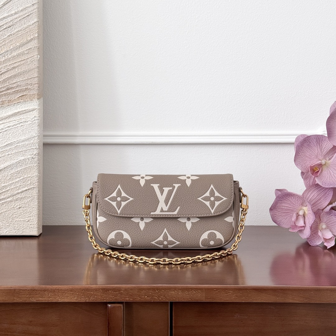 루이비통 월릿 온 체인 아이비 백 WOC M82211  1060