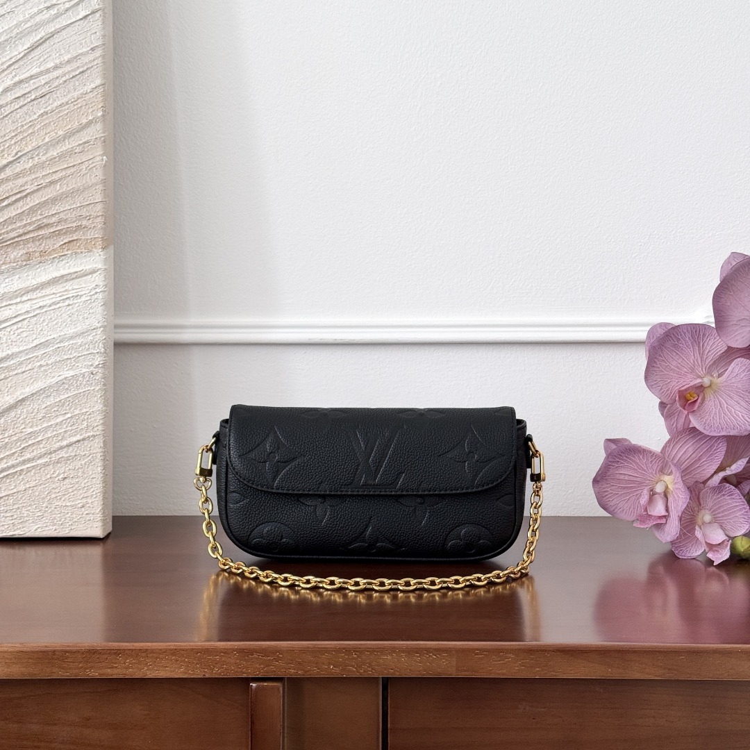 루이비통 월릿 온 체인 아이비 백 WOC M82154  1060