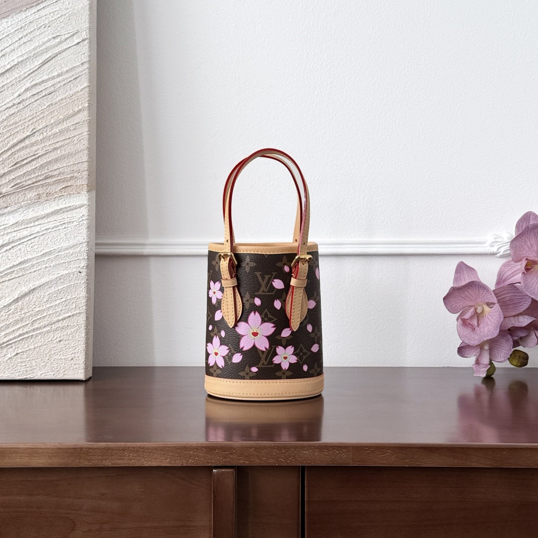 루이비통 x TM 나노 버킷 백 M13417  920