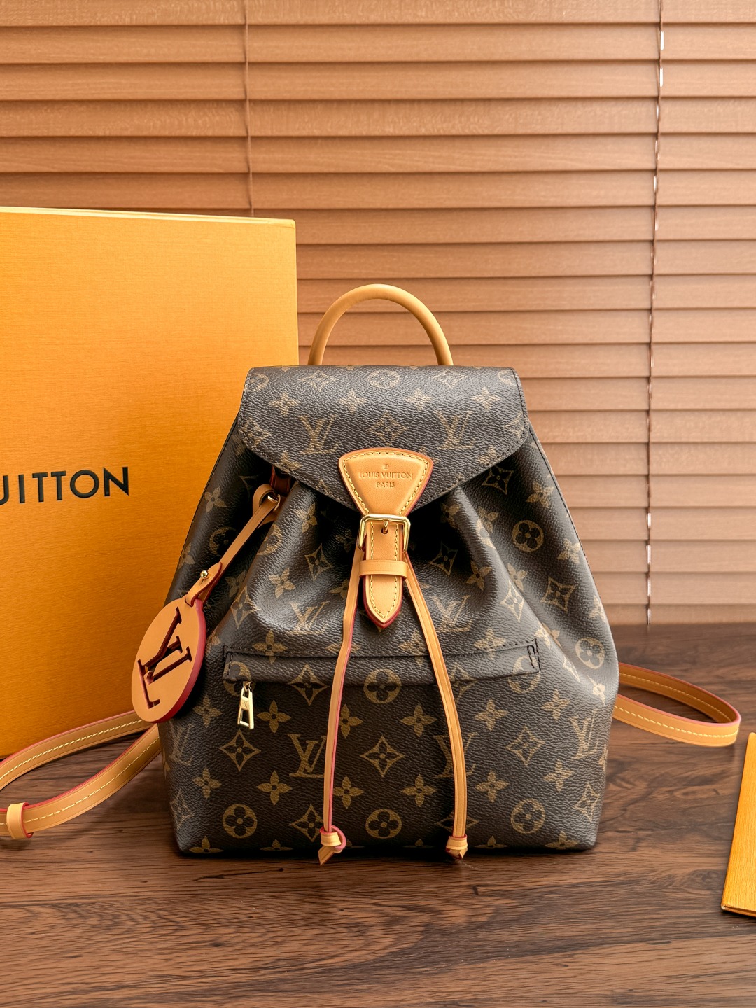 루이비통 몽수리 PM 백 M45501  1180