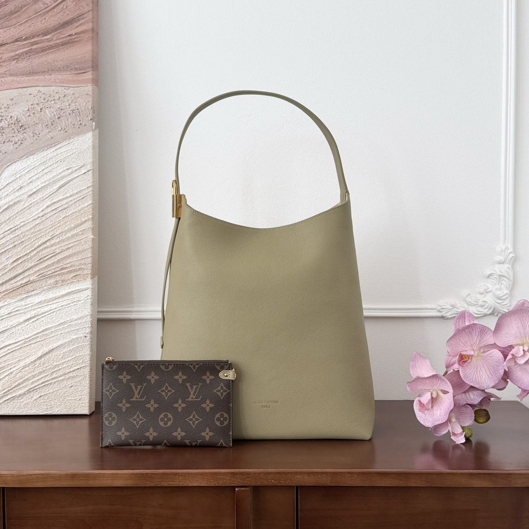 루이비통 로우 키 호보 MM 백 M24988  1380