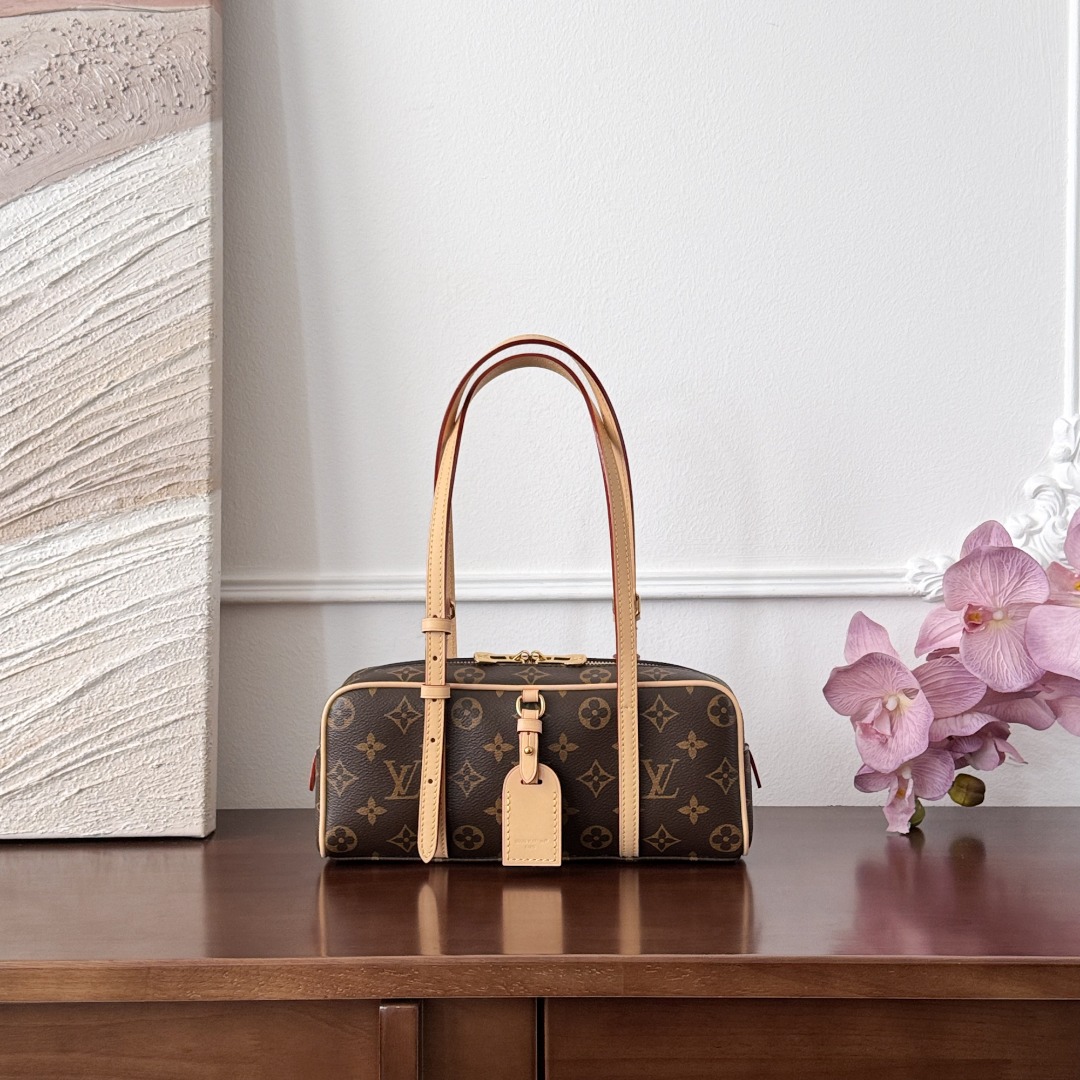 루이비통 행 온 백 M47031  960