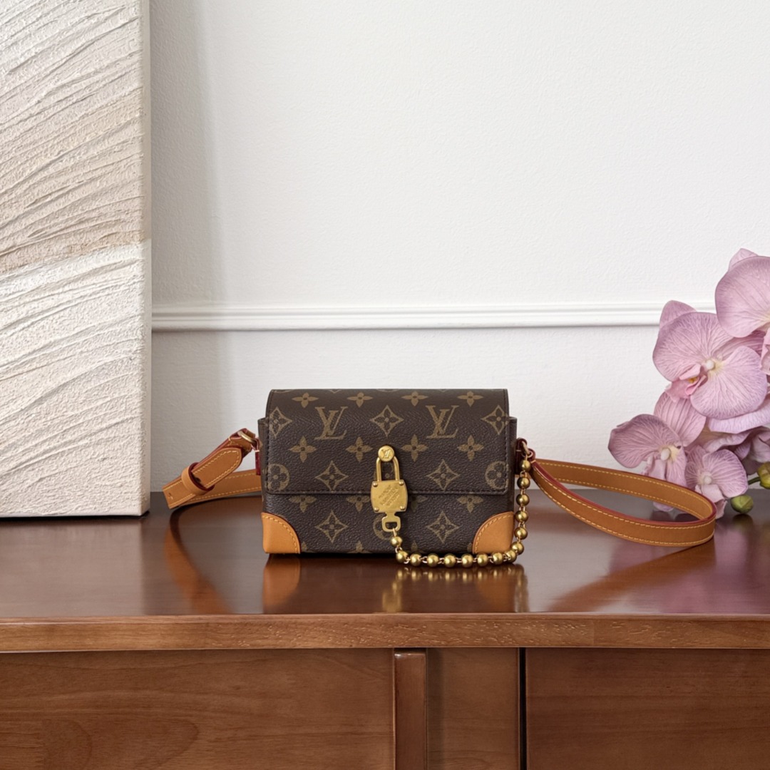 루이비통 스티머 웨어러블 월릿 백 M14738  950