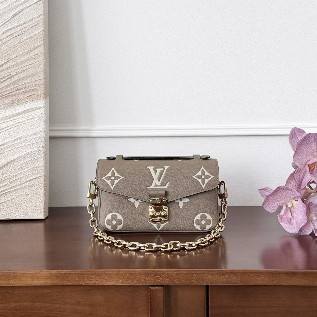 루이비통 포쉐트 메티스 이스트 웨스트 백 M23081 1280