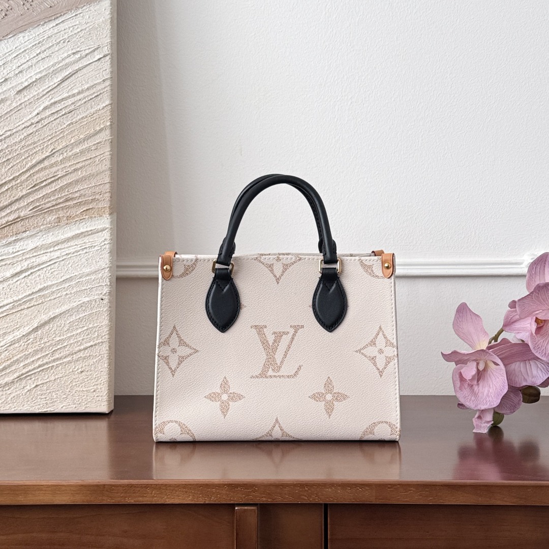 루이비통 온더고 PM 백 M24533  1240