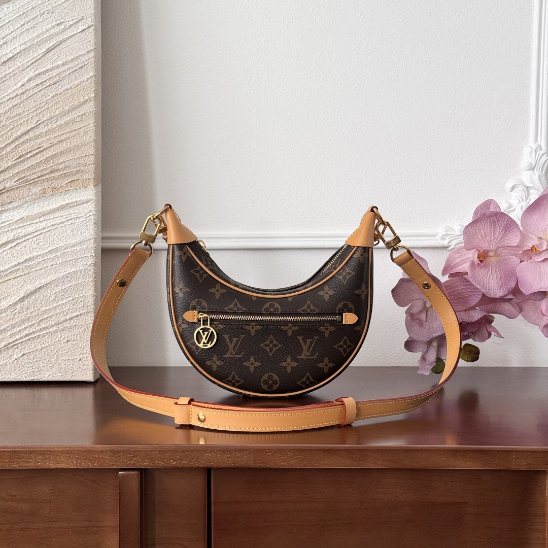 루이비통 루프 백 M81098  980