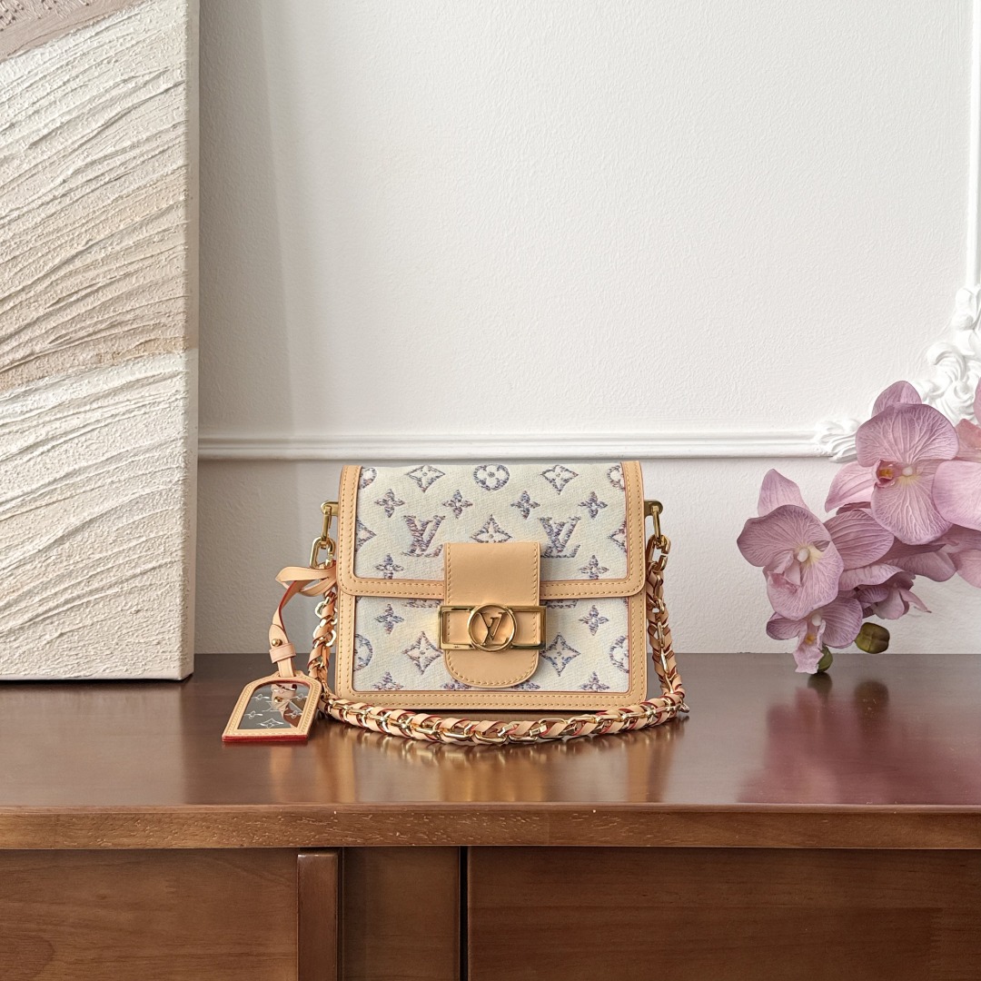 루이비통 미니 도핀 백 M24841  1320