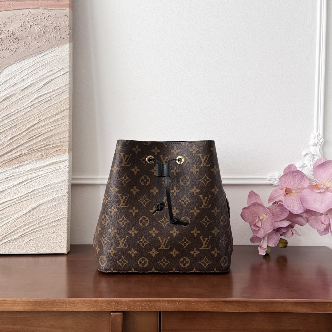 루이비통 네오노에 MM 백 M44020  1250