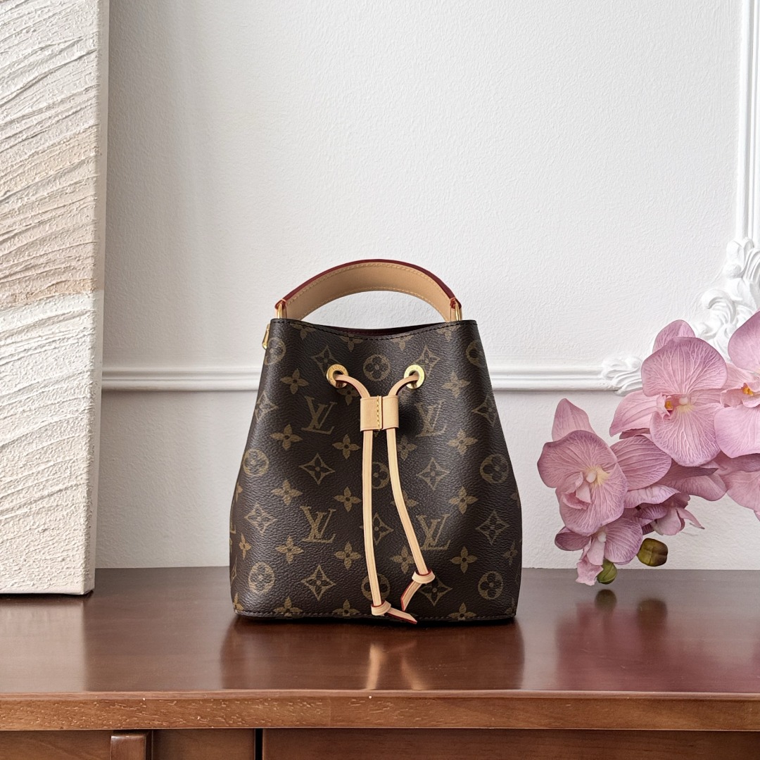 루이비통 네오노에 BB 백 M46581  1180